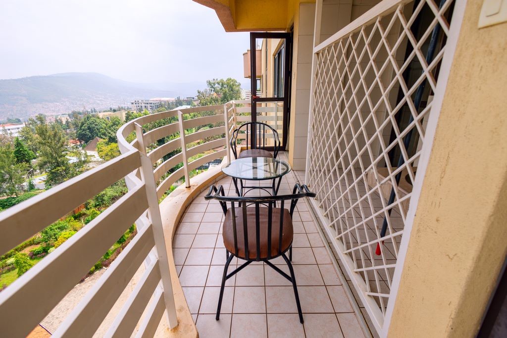 Apartment with Double Rooms with Balcony 