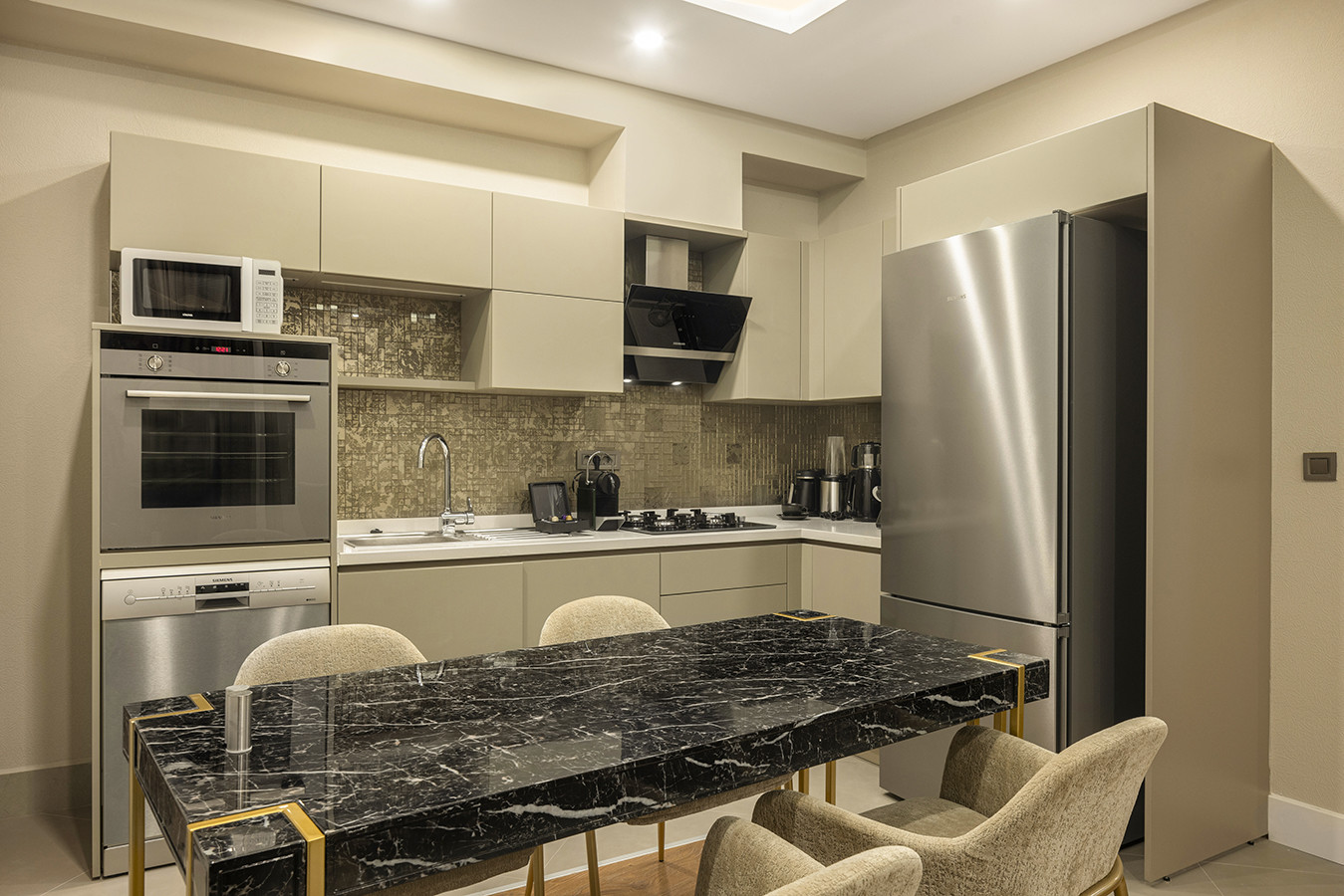 Penthouse Deluxe Duplex Suite / 1 BR