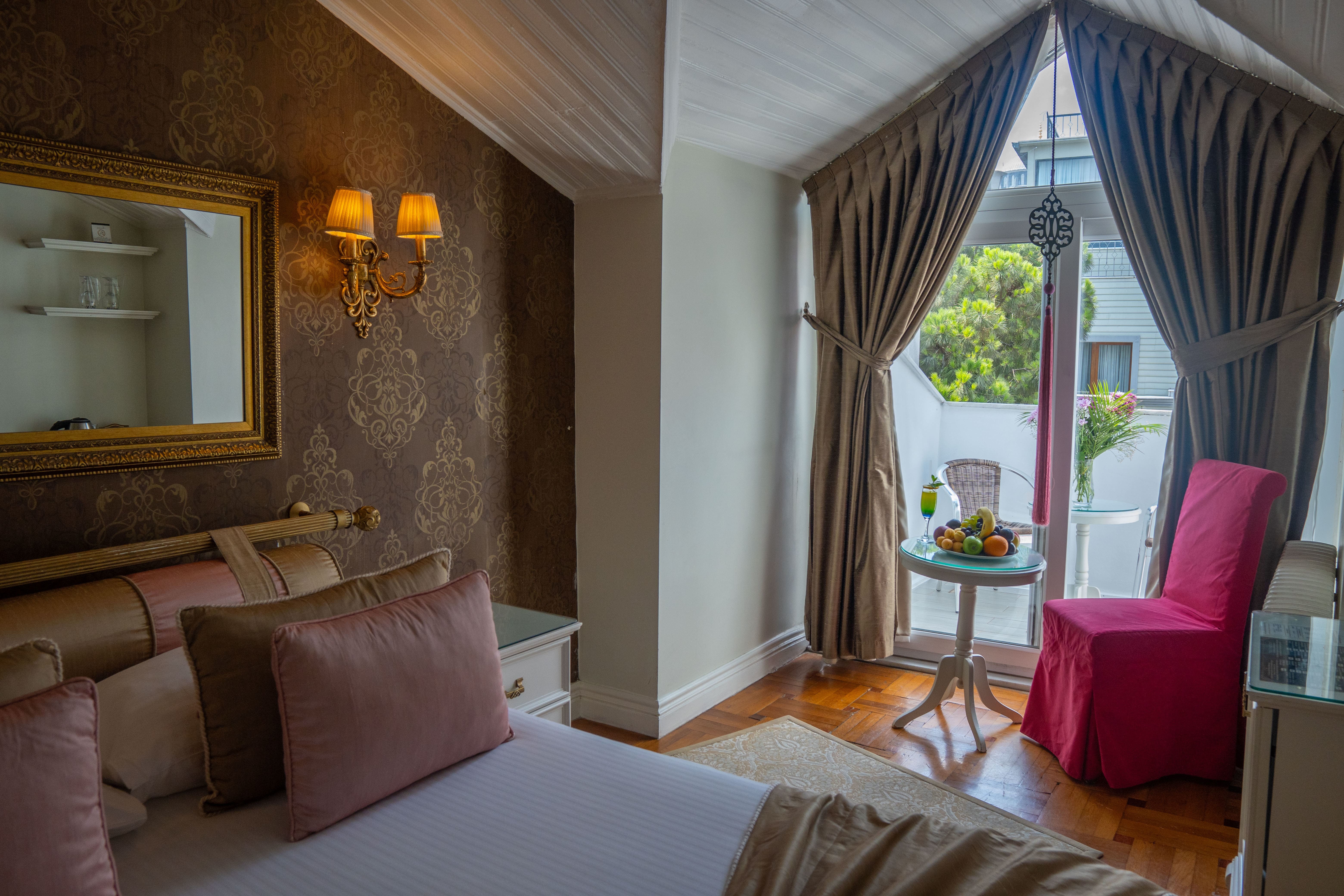 Elegance Double / Twin City or Sea view