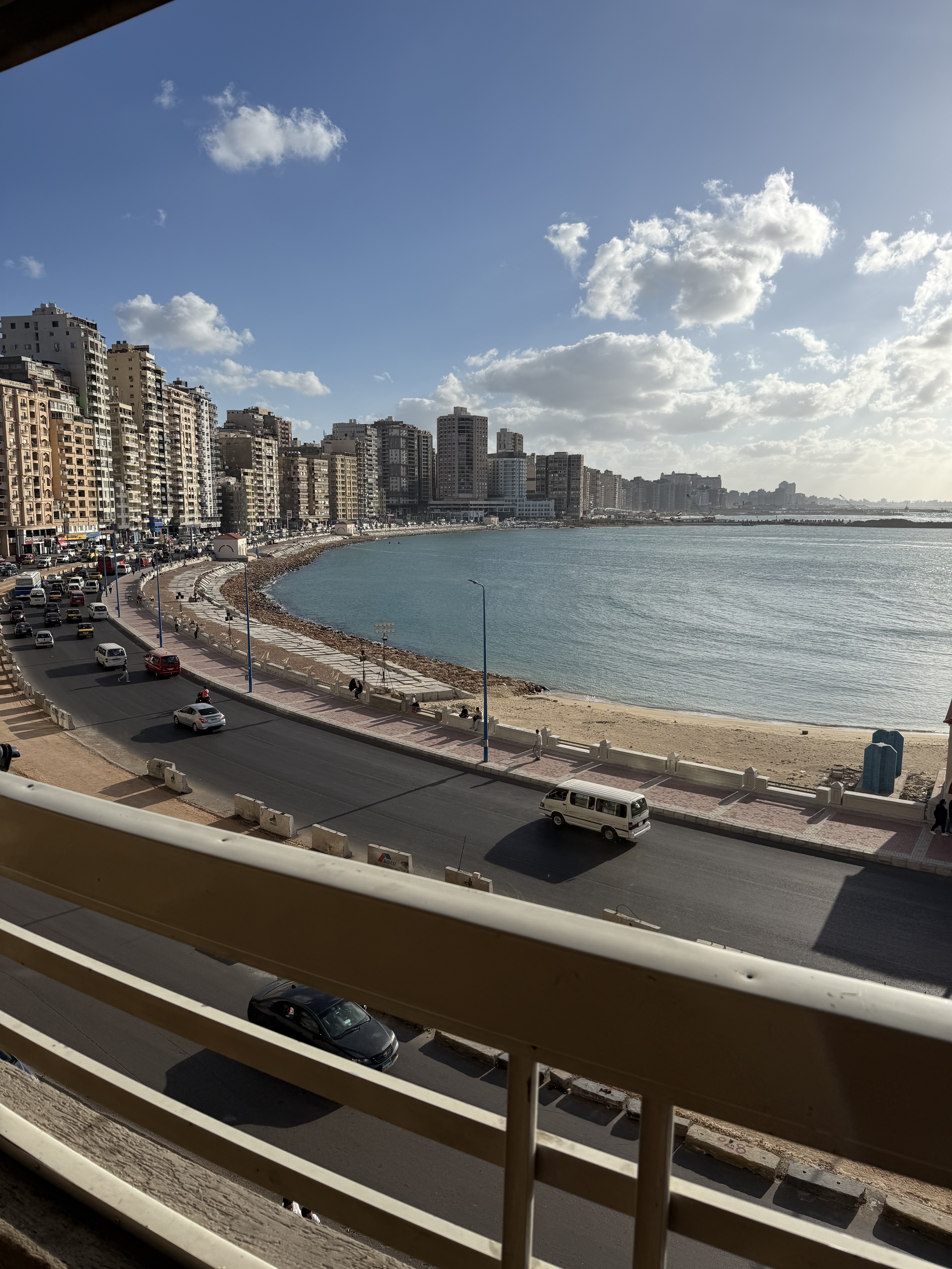 VIP شقة بانو اما بيتش ( ثلاث غرف نوم ) كود 304 ميامي نادي السيارات