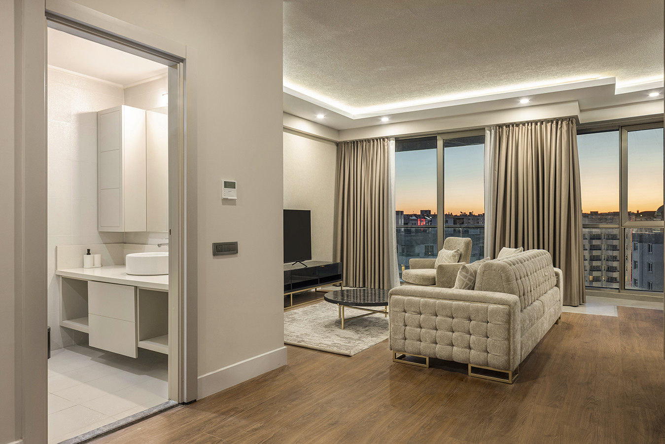 Penthouse Deluxe Duplex Suite / 1 BR