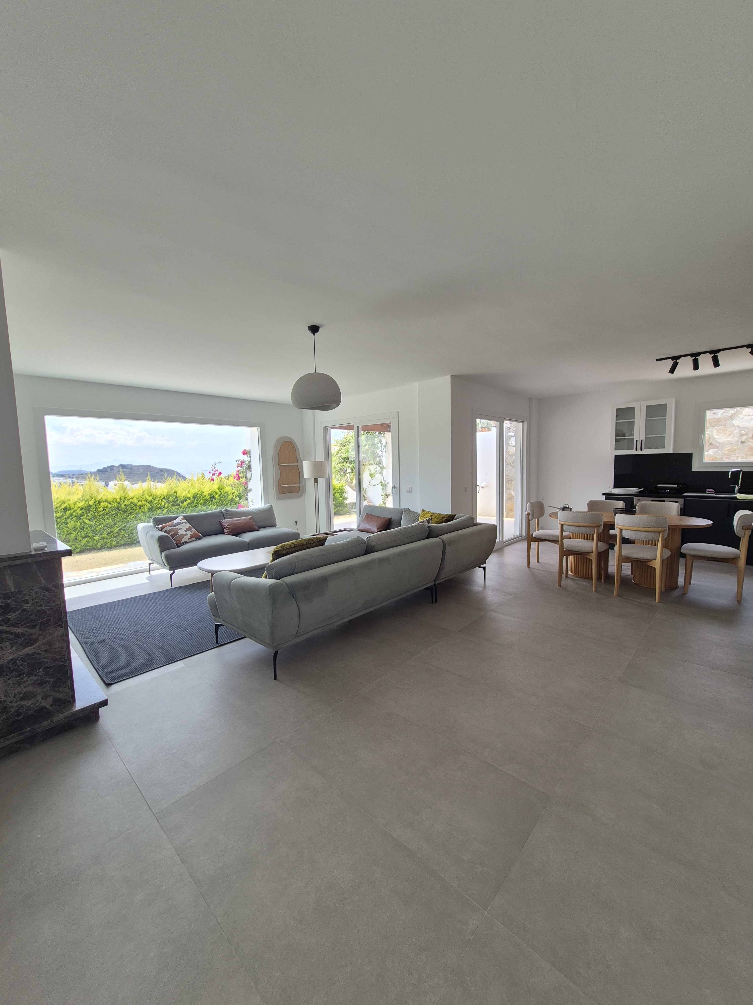 Villa Ray