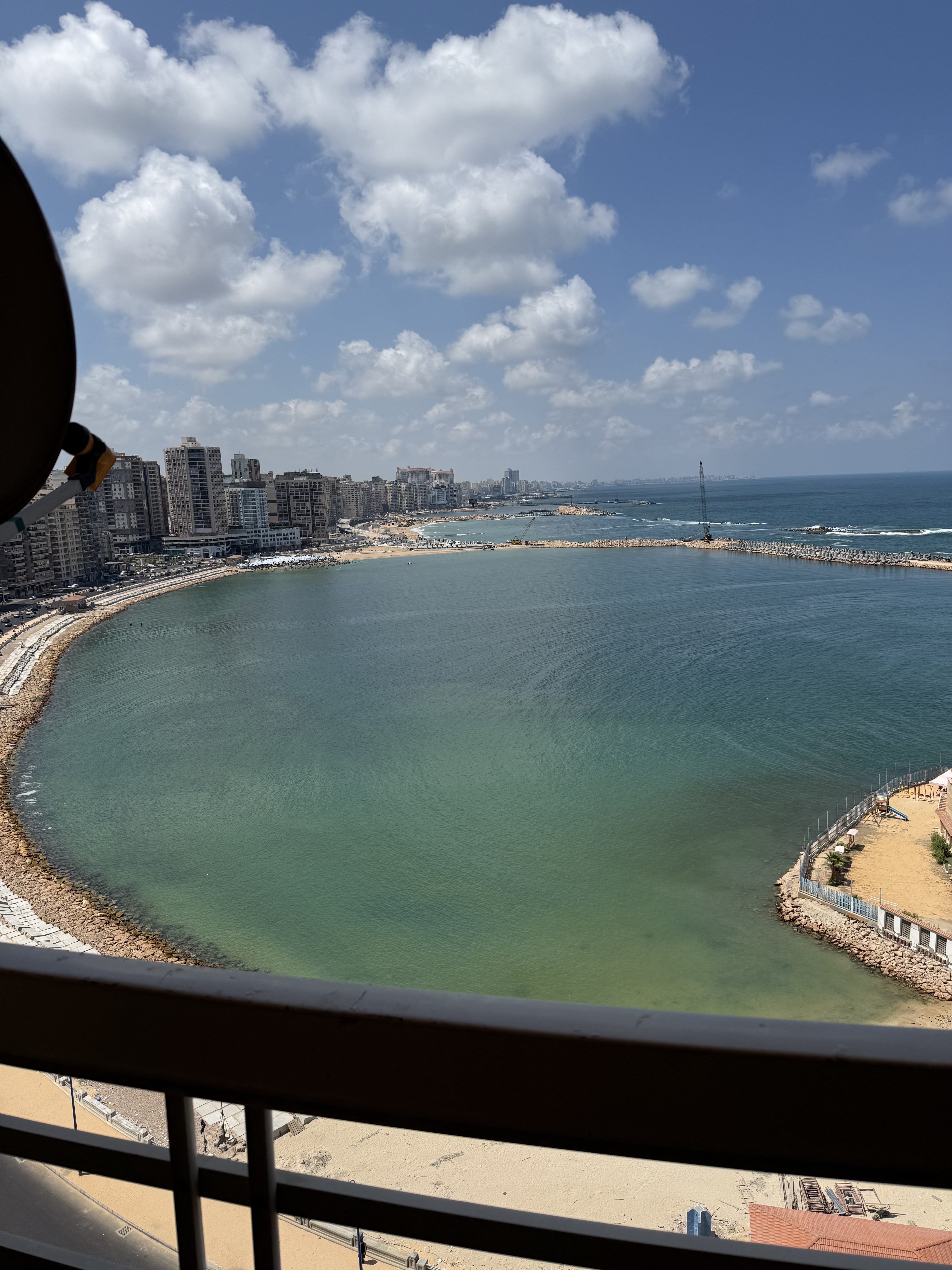 شقة ثلاث غرف نوم اطلالة مباشرة للبحر 1403 VIP