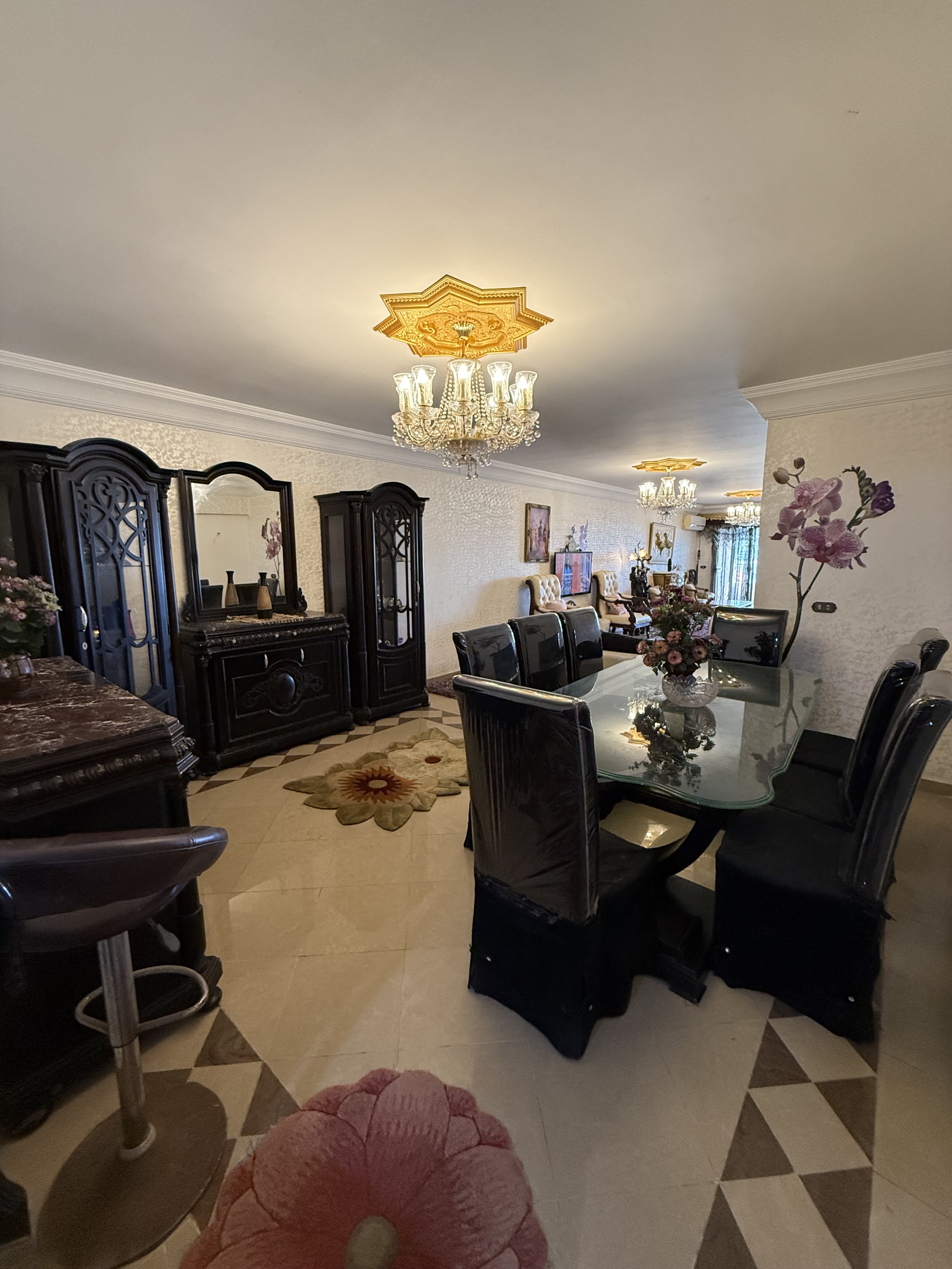 شقة ثلاث غرف نوم اطلالة مباشرة للبحر كود 304 VIP