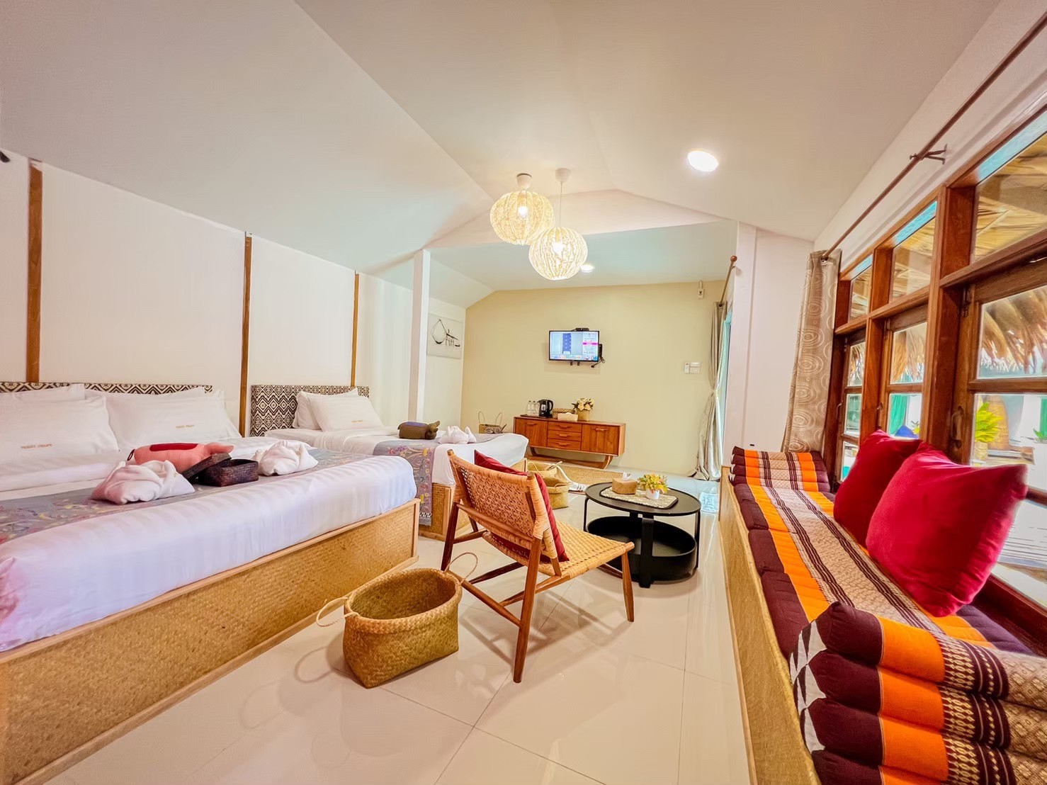 Triple Room with Pool View