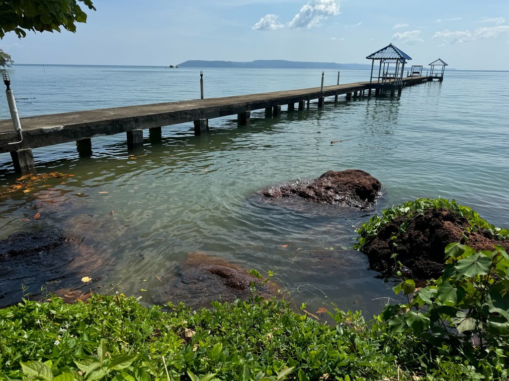 Pier Hug Lai Burihut1